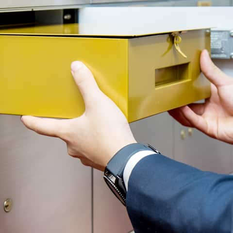 เช่าตู้นิรภัย บริการเช่าตู้นิรภัย ตู้เซฟนิรภัย ห้องนิรภัย AEG Smart Locker มาตรฐานระดับสากล